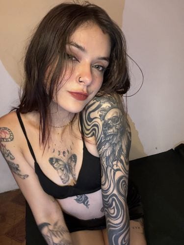 Emily OnlyFans gratuit